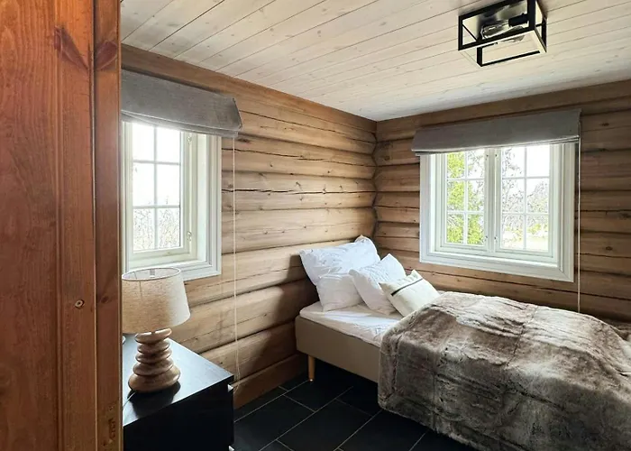 Feriehus Timber With Views Over Golsfjellet